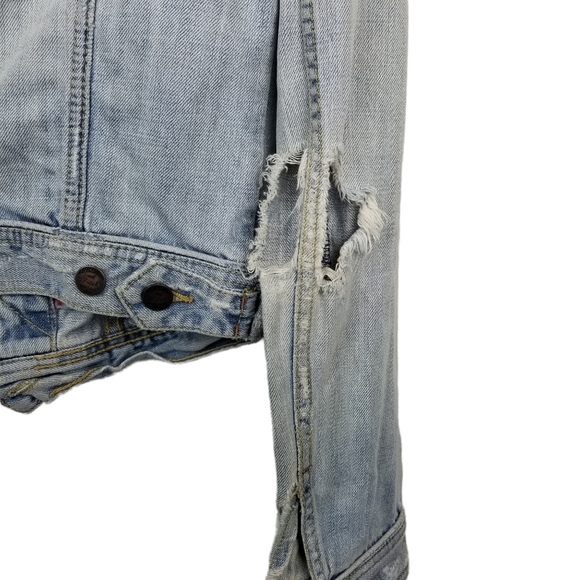 Abercrombie and Fitch Distressed Light Wash Jean Jacket Womens Size Small - Picture 5 of 8